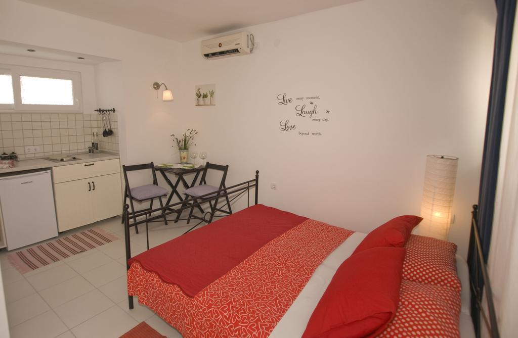 Apartments Barka Tučepi Rom bilde